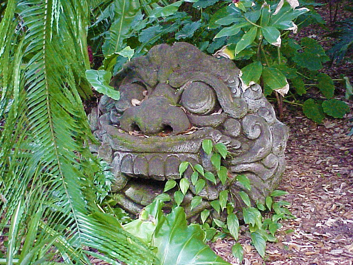 Sculpture Selby Gardens  Sarasota Florida